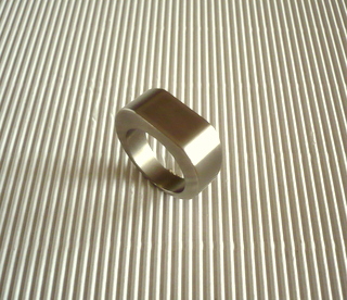 TITAN-RING